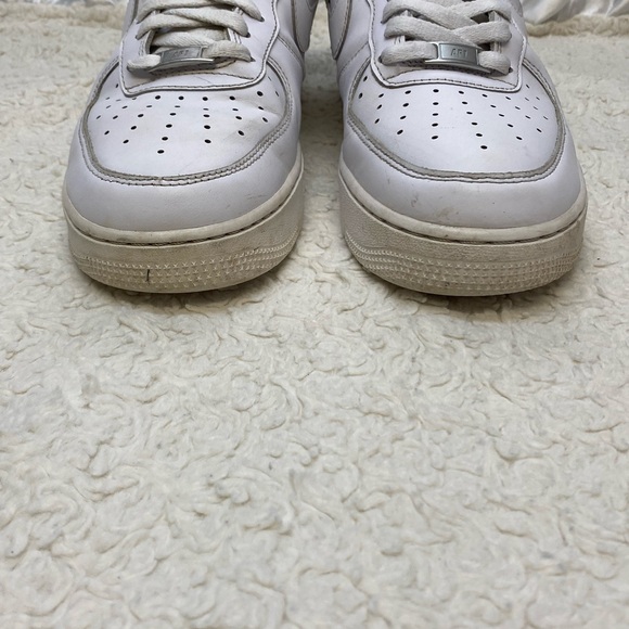 Nike Air Force 1 Triple White fashion shoes CW2288-111 Men’s Size 9.5 - Picture 4 of 13